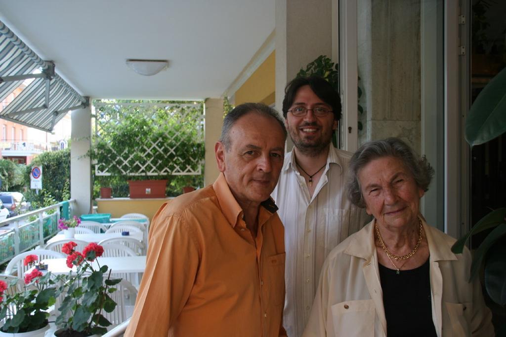Hotel Vienna Senigallia Esterno foto